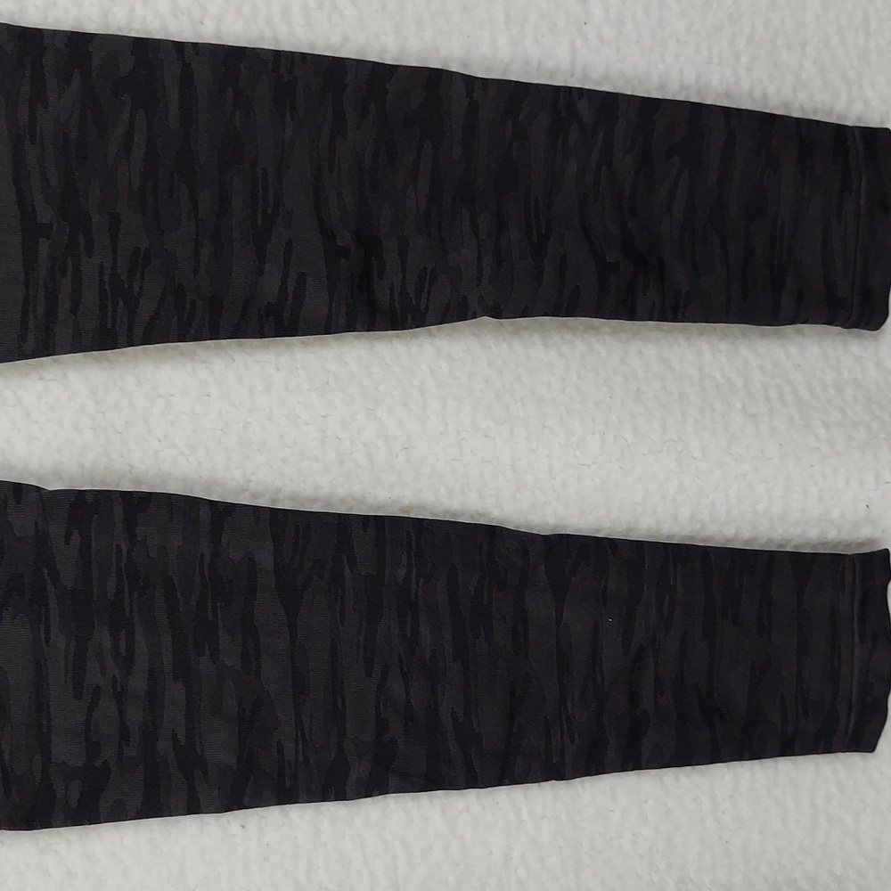 SPANX Assets Camo Seamless Shaping Leggings XL - Picture 10 of 16